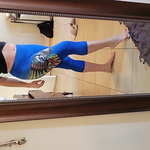 Invader Chief Leggings - Picture 1 of 12